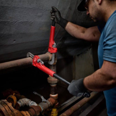 Milwaukee Cheater™ Steel Pipe Wrench