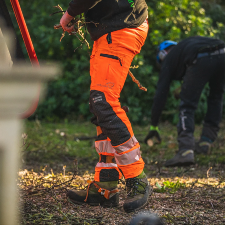 Arbortec Breatheflex Pro In Use On The Ground