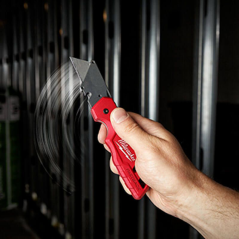 Milwaukee Fastback™ Knife with Blade Storage 4932471358