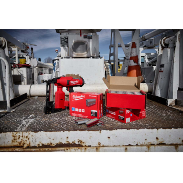 Milwaukee 40mm Fencing Staples (Pack of 960) 4932480358