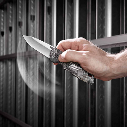 Milwaukee FastBack Camo Folding Knife 4932492375